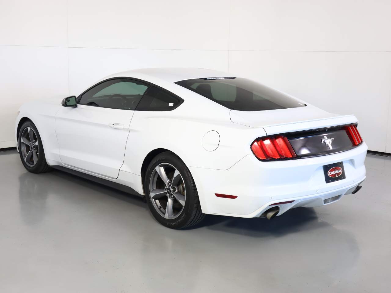 2015 Ford Mustang V6 photo 3