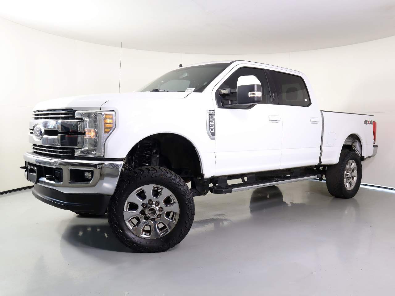 2019 Ford F-250 Super Duty Lariat Crew Cab 4WD