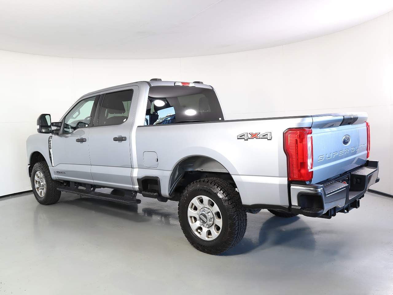 2024 Ford F-250 Super Duty XLT Crew Cab