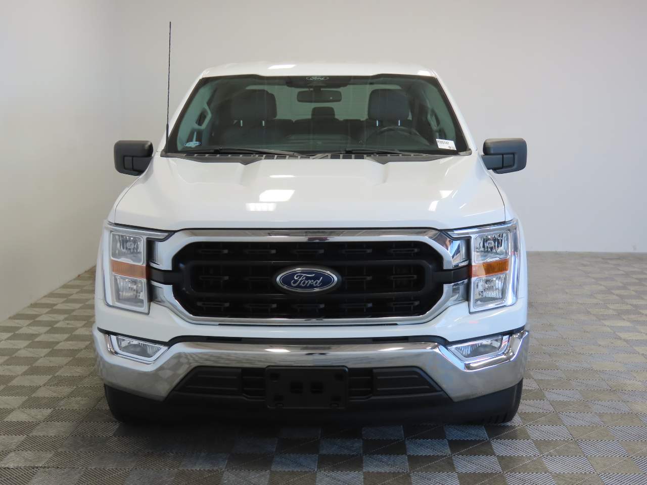 2022 Ford F-150 XLT Crew Cab