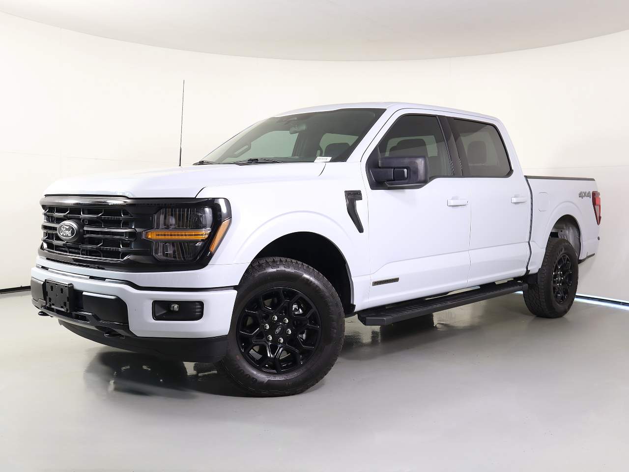 2025 Ford F-150 XLT Crew Cab