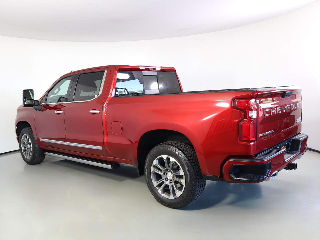 2025 Chevrolet Silverado 1500 High Country Crew Cab