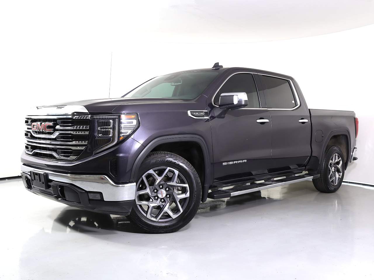 2022 GMC Sierra 1500 SLT Crew Cab
