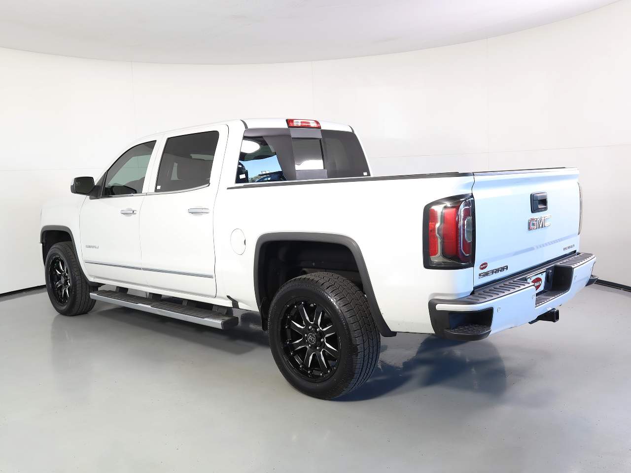 2018 Gmc Sierra 1500 Denali photo 2