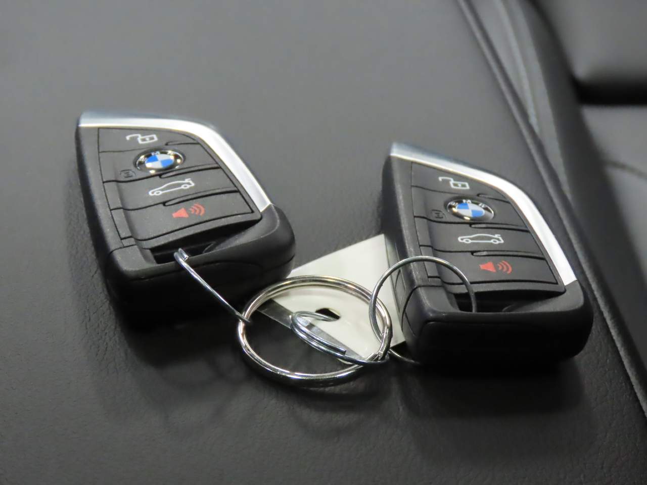 2025 BMW 2-Series 230i