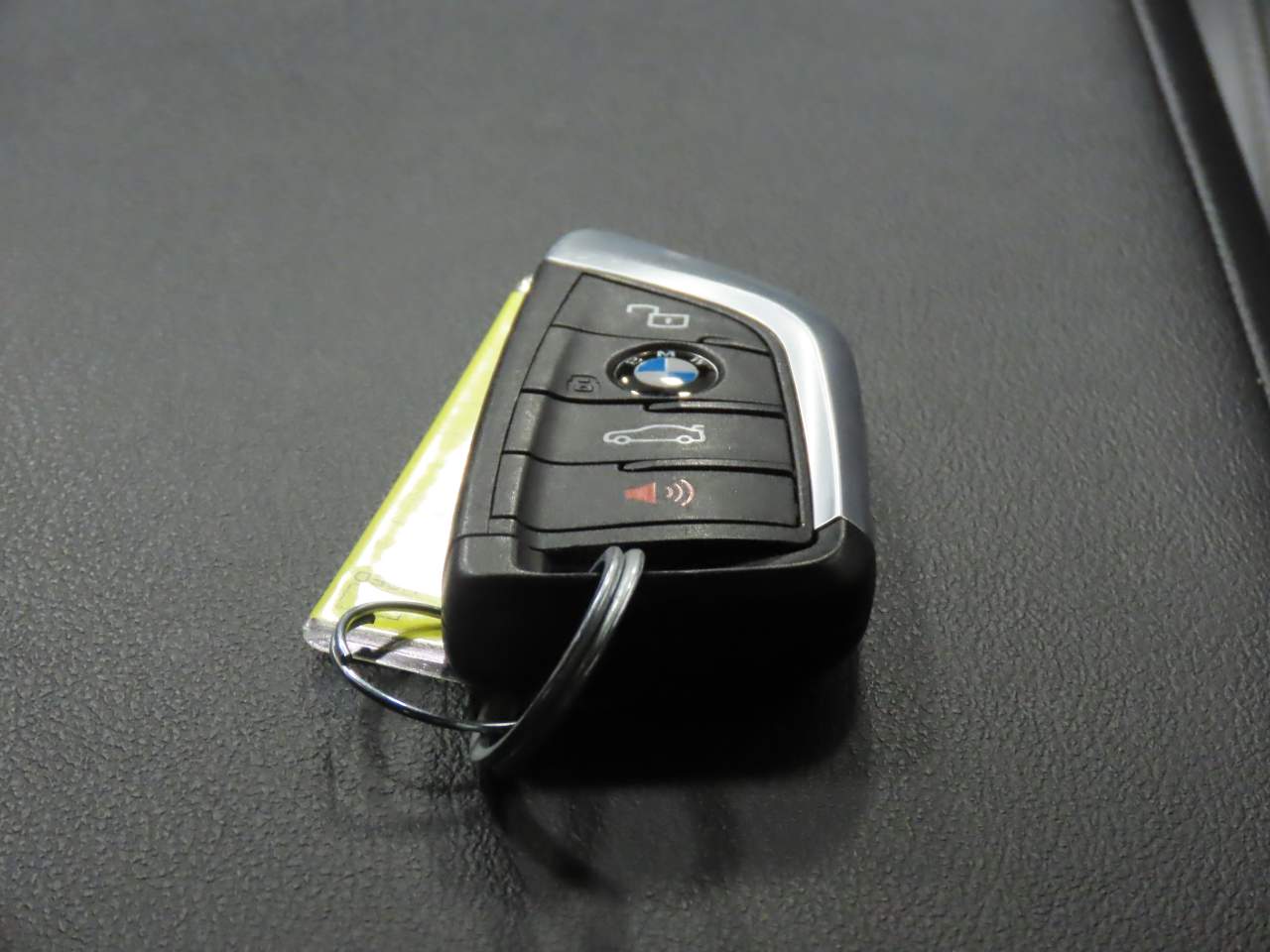 2024 BMW 3-Series 330i