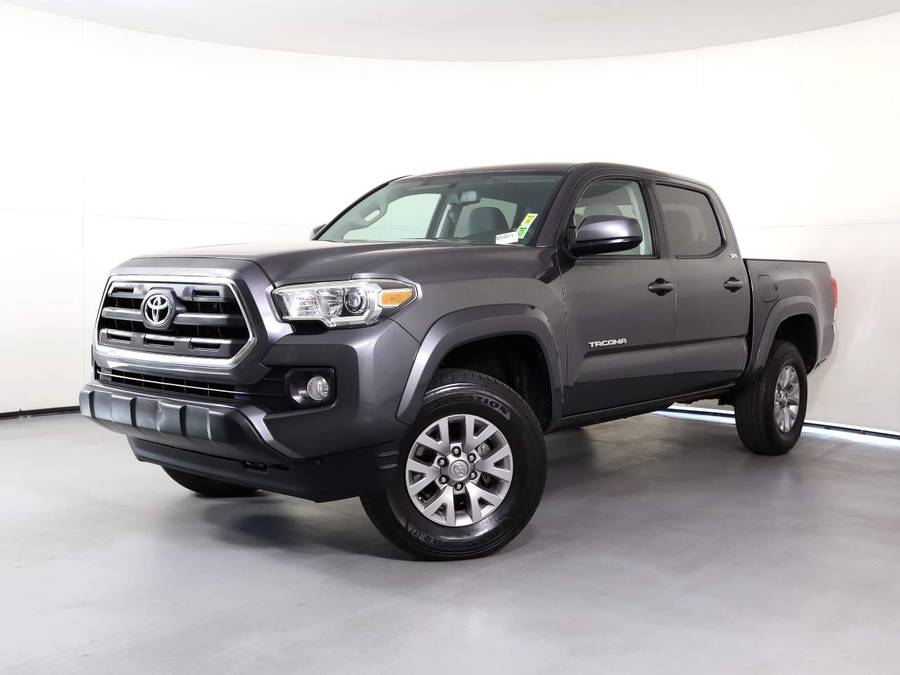 2016 Toyota Tacoma SR5 V6 Crew Cab