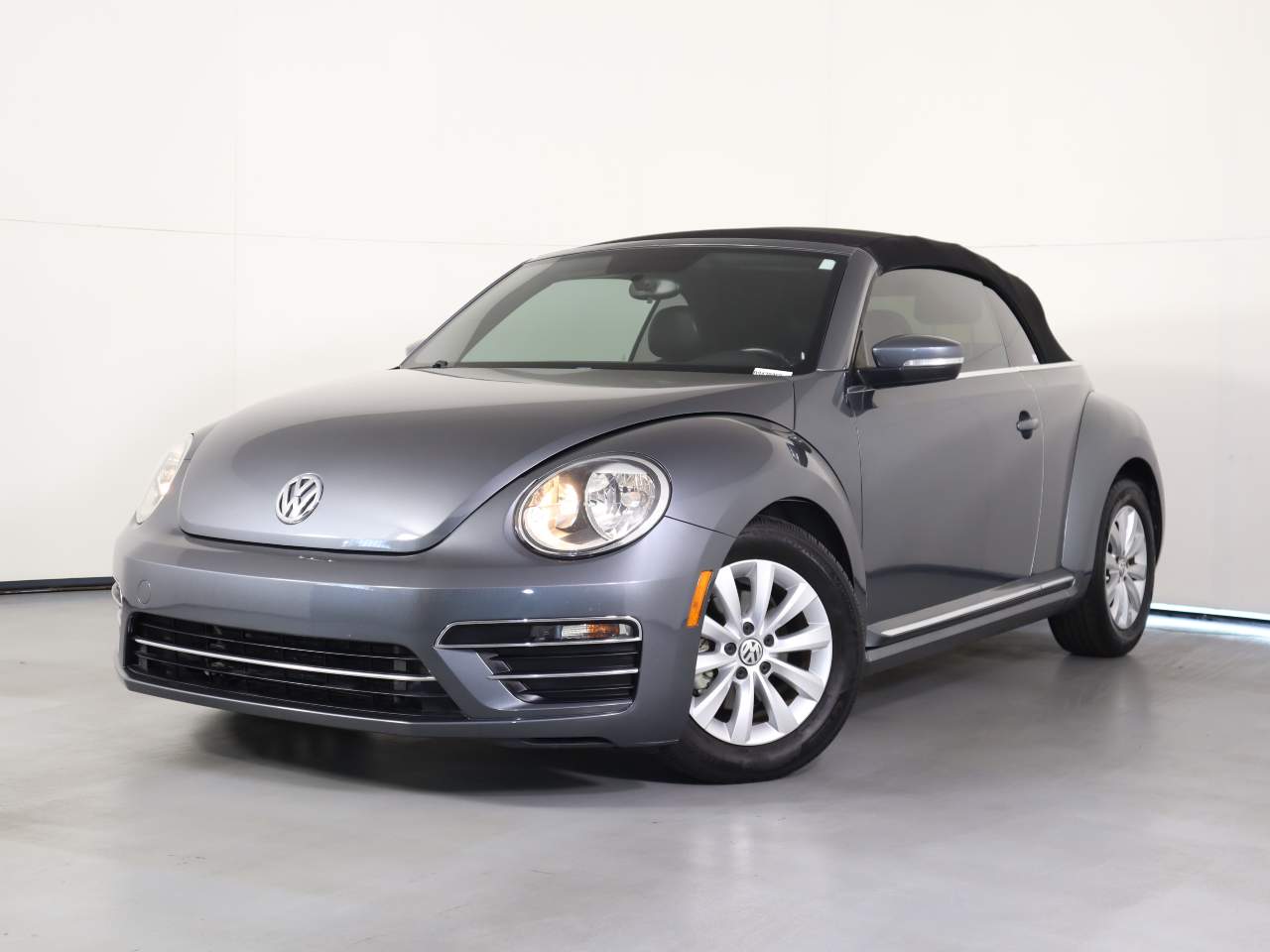 2018 Volkswagen Beetle Convertible 2.0T S