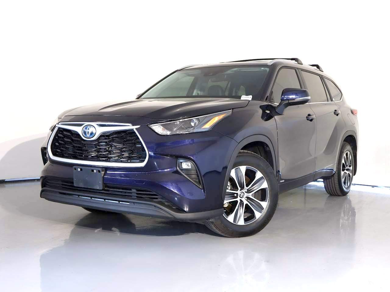 2023 Toyota Highlander Hybrid XLE