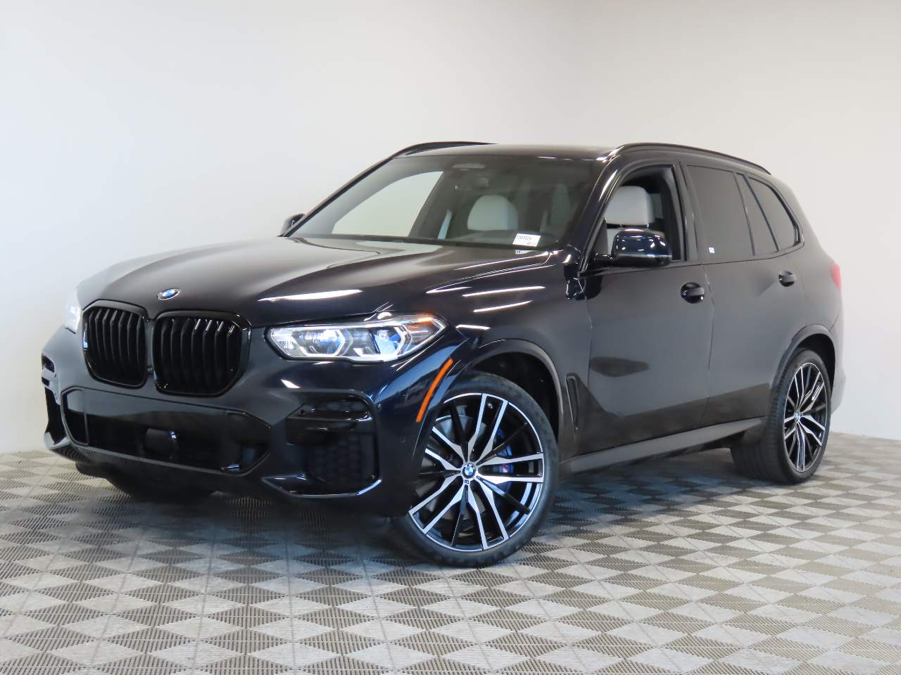 2023 BMW X5 M50i