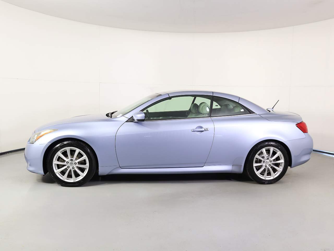 2012 INFINITI G37 Convertible  