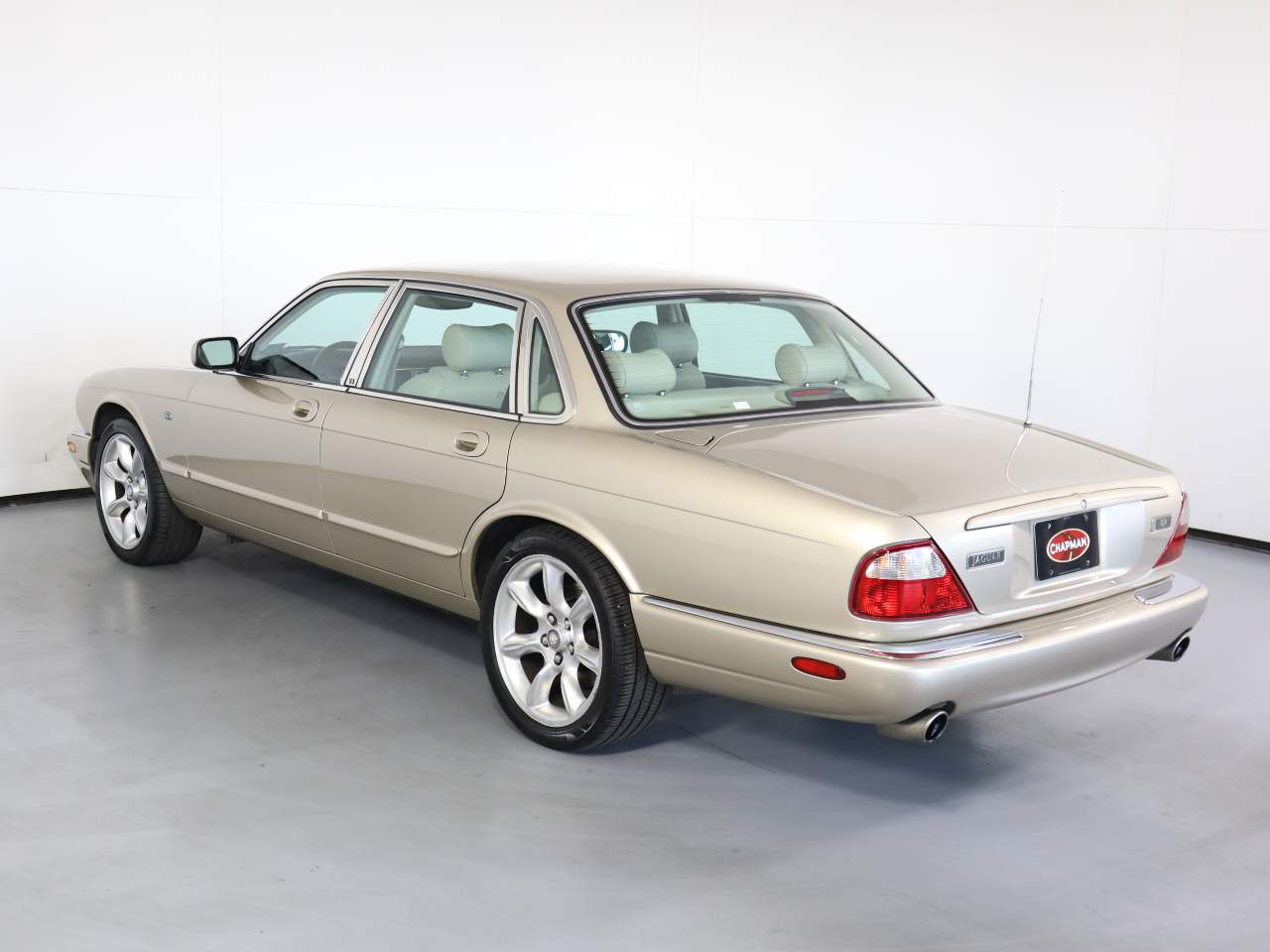 2000 Jaguar XJR