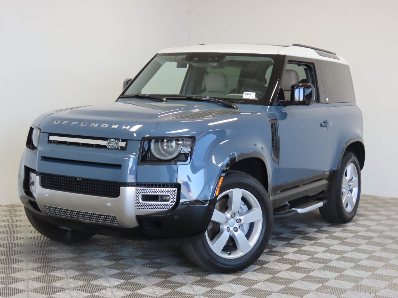 2023 Land Rover Defender 90 SE