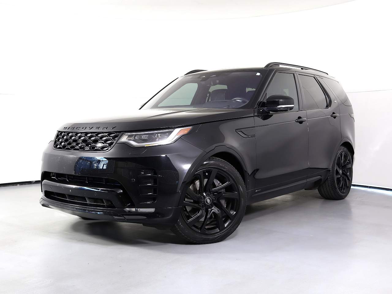 2022 Land Rover Discovery P360 S R-Dynamic