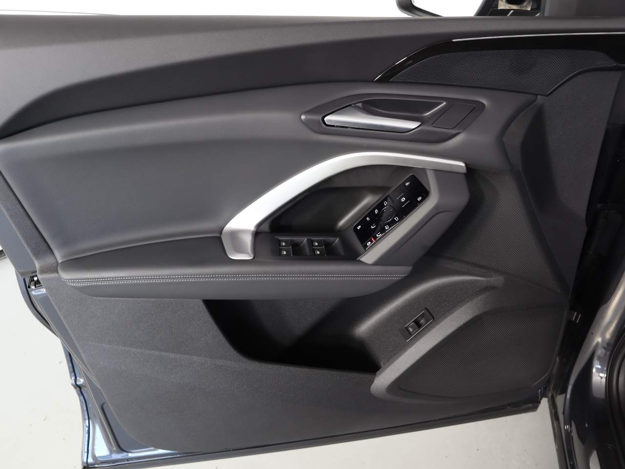2025 Audi Q5 quattro Premium TFSI