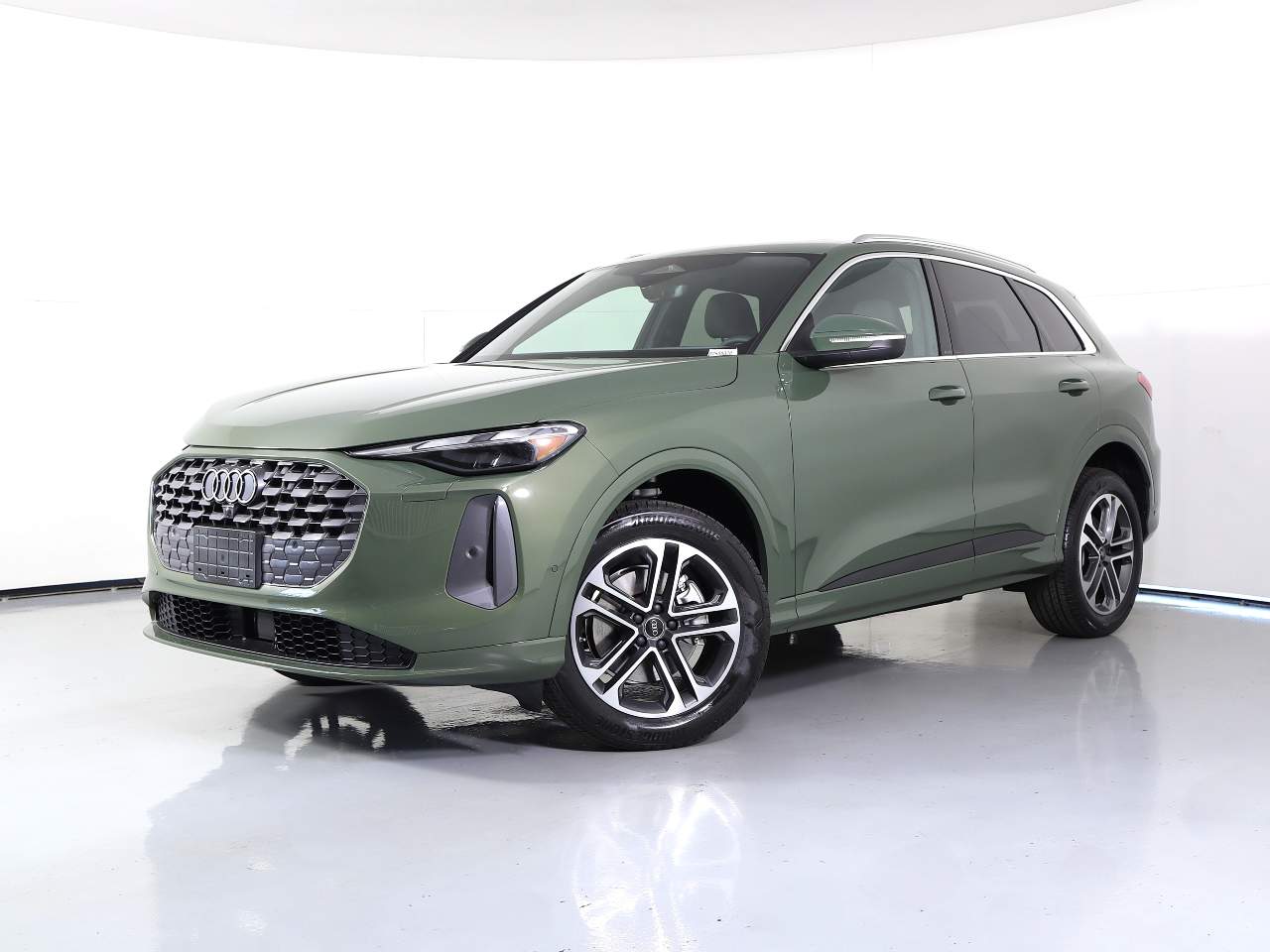 2025 Audi Q5 quattro Premium TFSI
