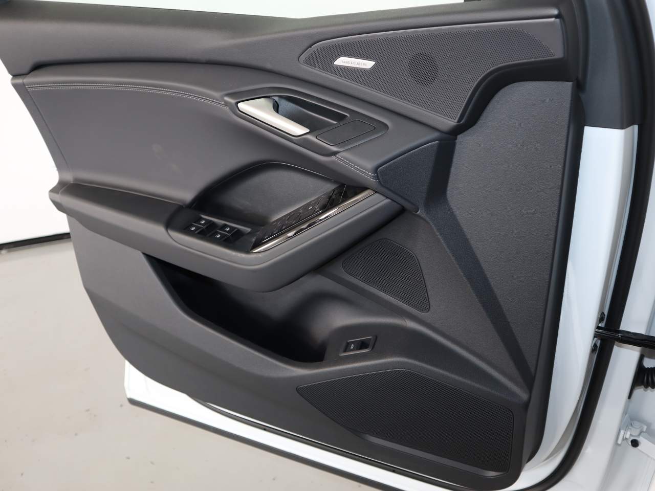2025 Audi Q6 e-tron Premium Plus