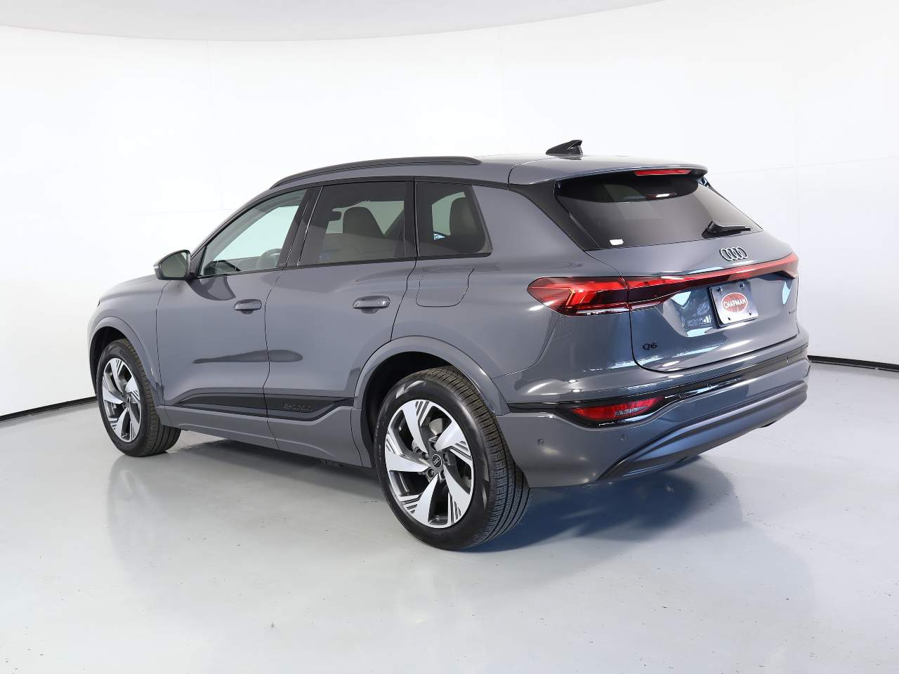 2025 Audi Q6 e-tron quattro Premium Plus