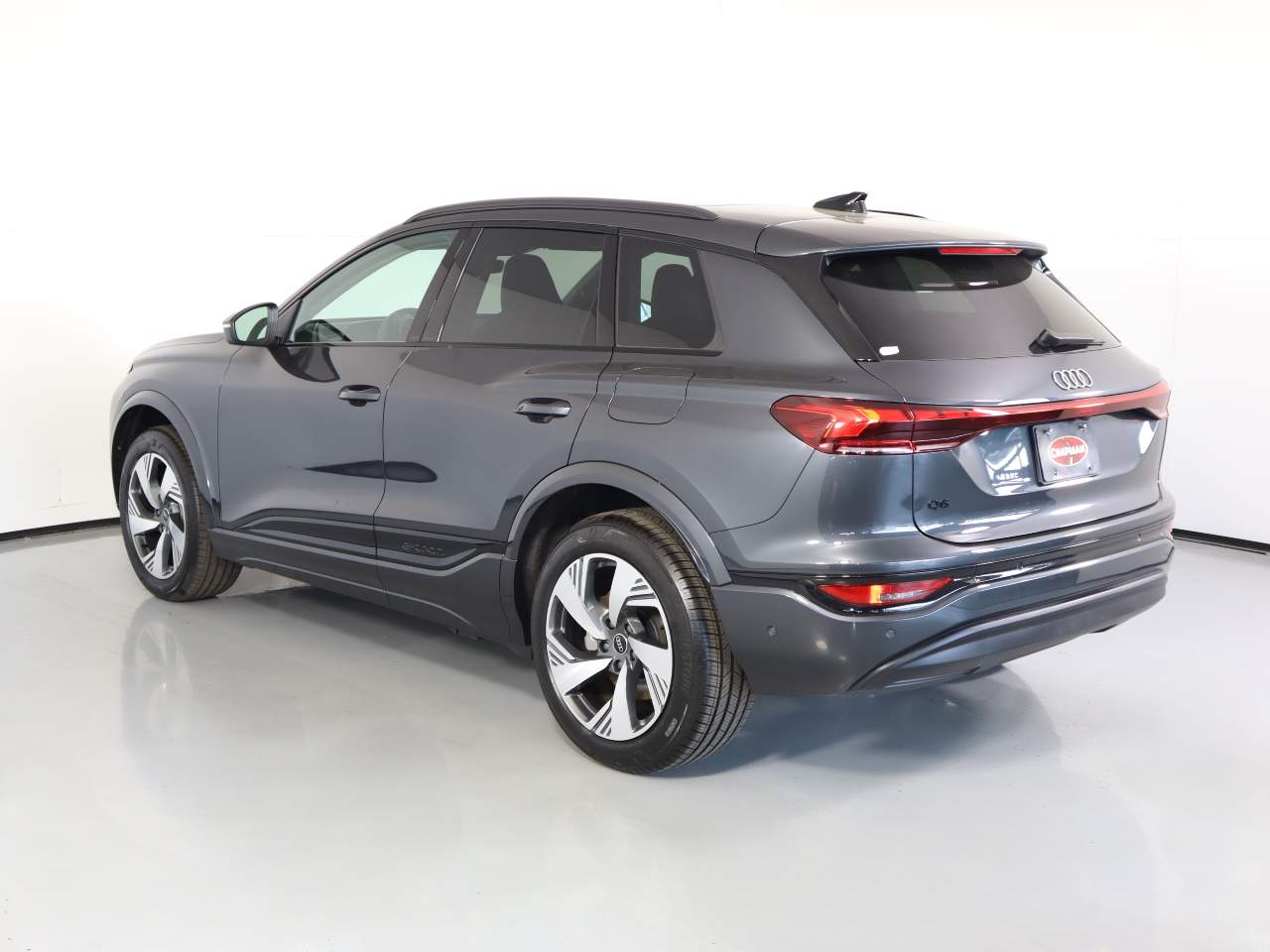 2025 Audi Q6 e-tron quattro Premium Plus