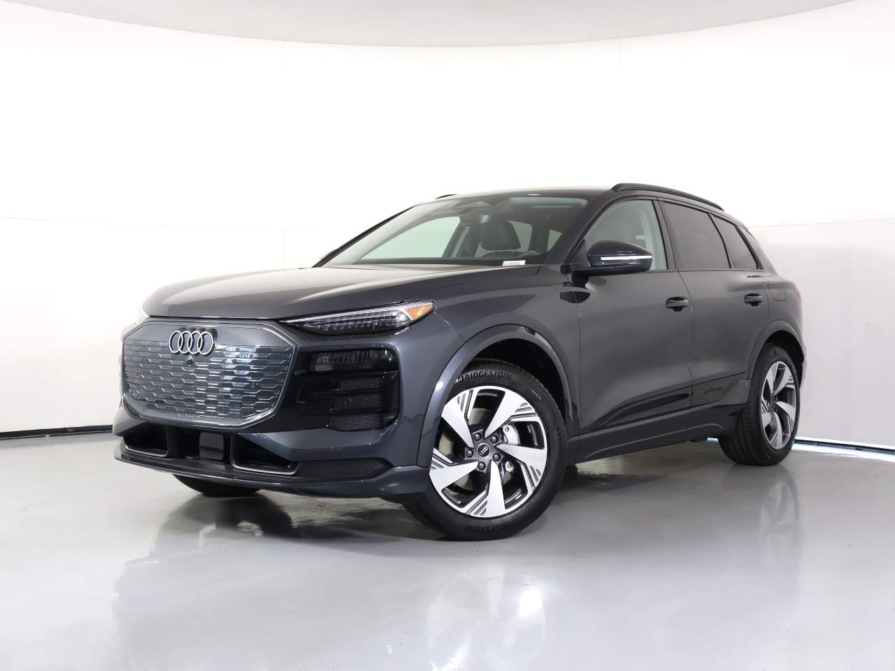 2025 Audi Q6 e-tron quattro Premium Plus