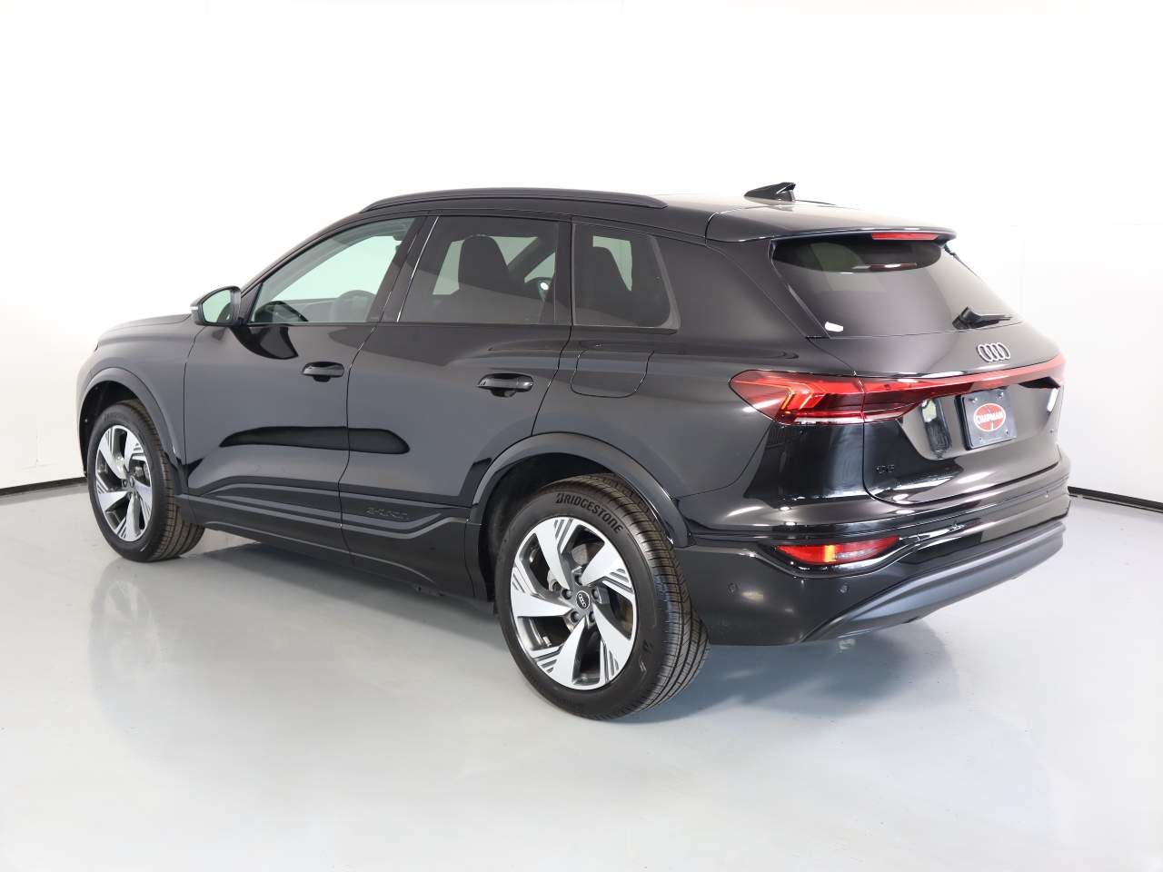 2025 Audi Q6 e-tron quattro Premium Plus