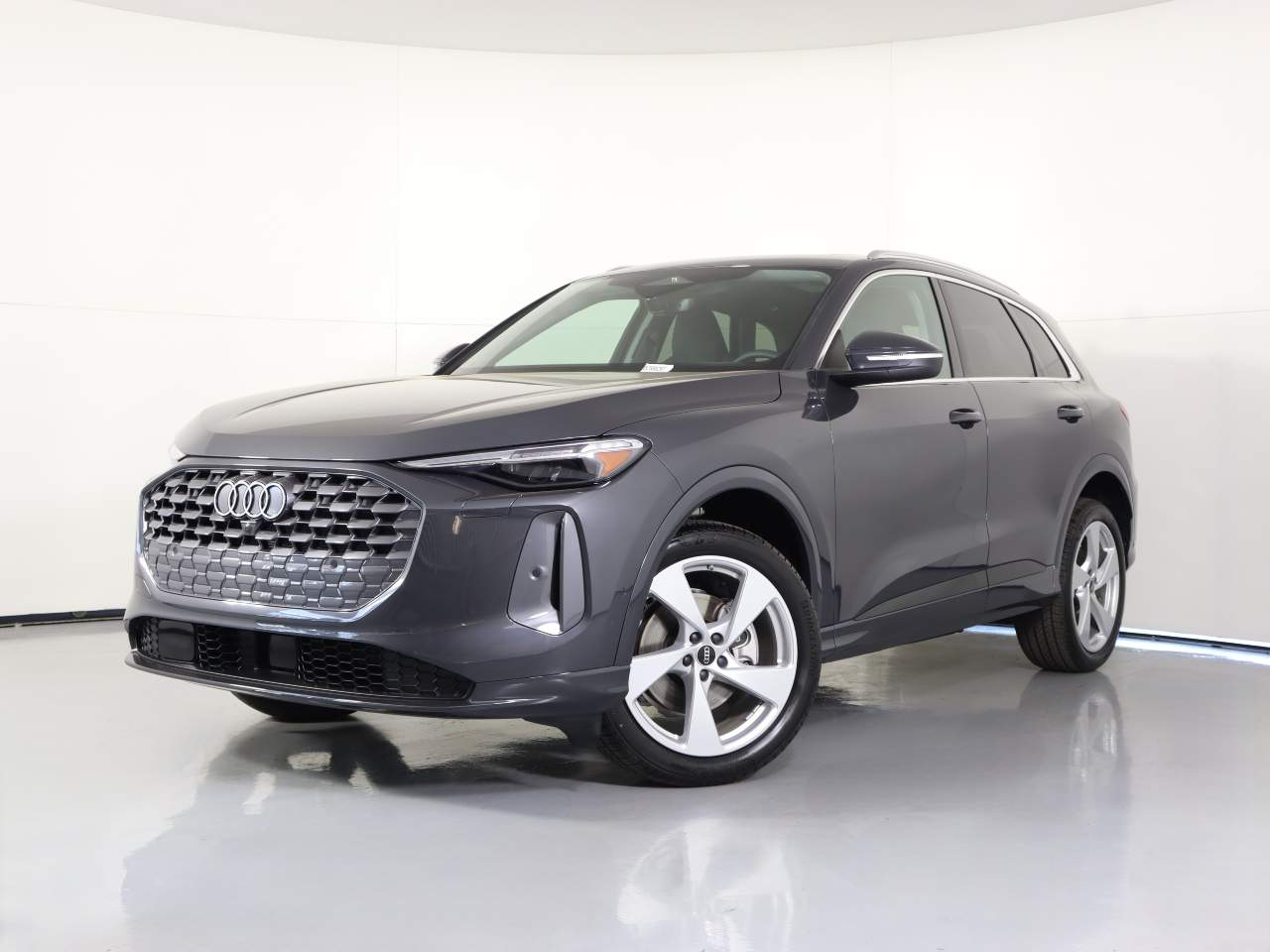 2025 Audi Q5 quattro Premium Plus TFSI