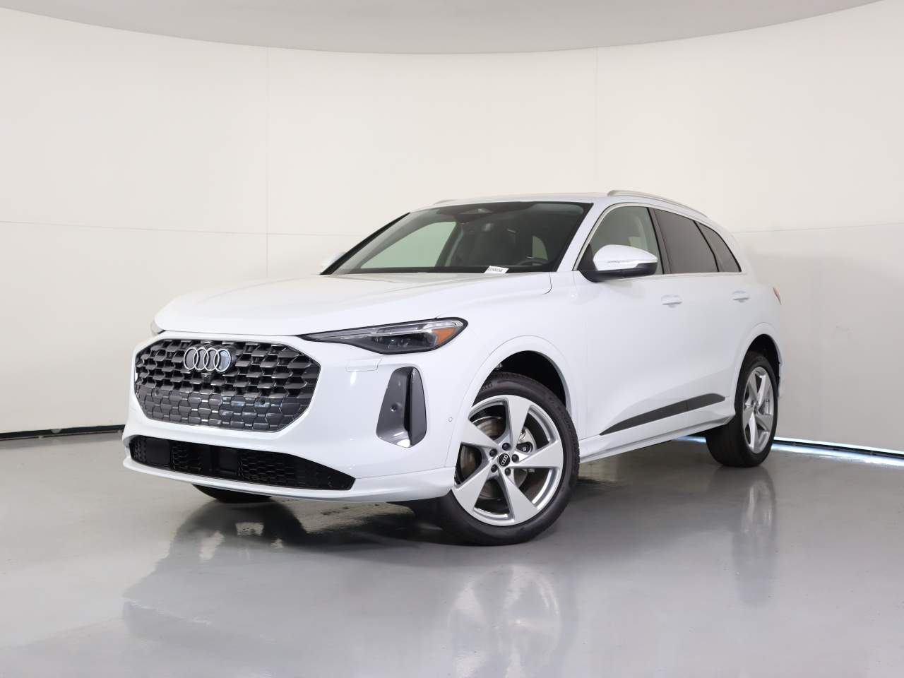 2025 Audi Q5 quattro Premium Plus TFSI