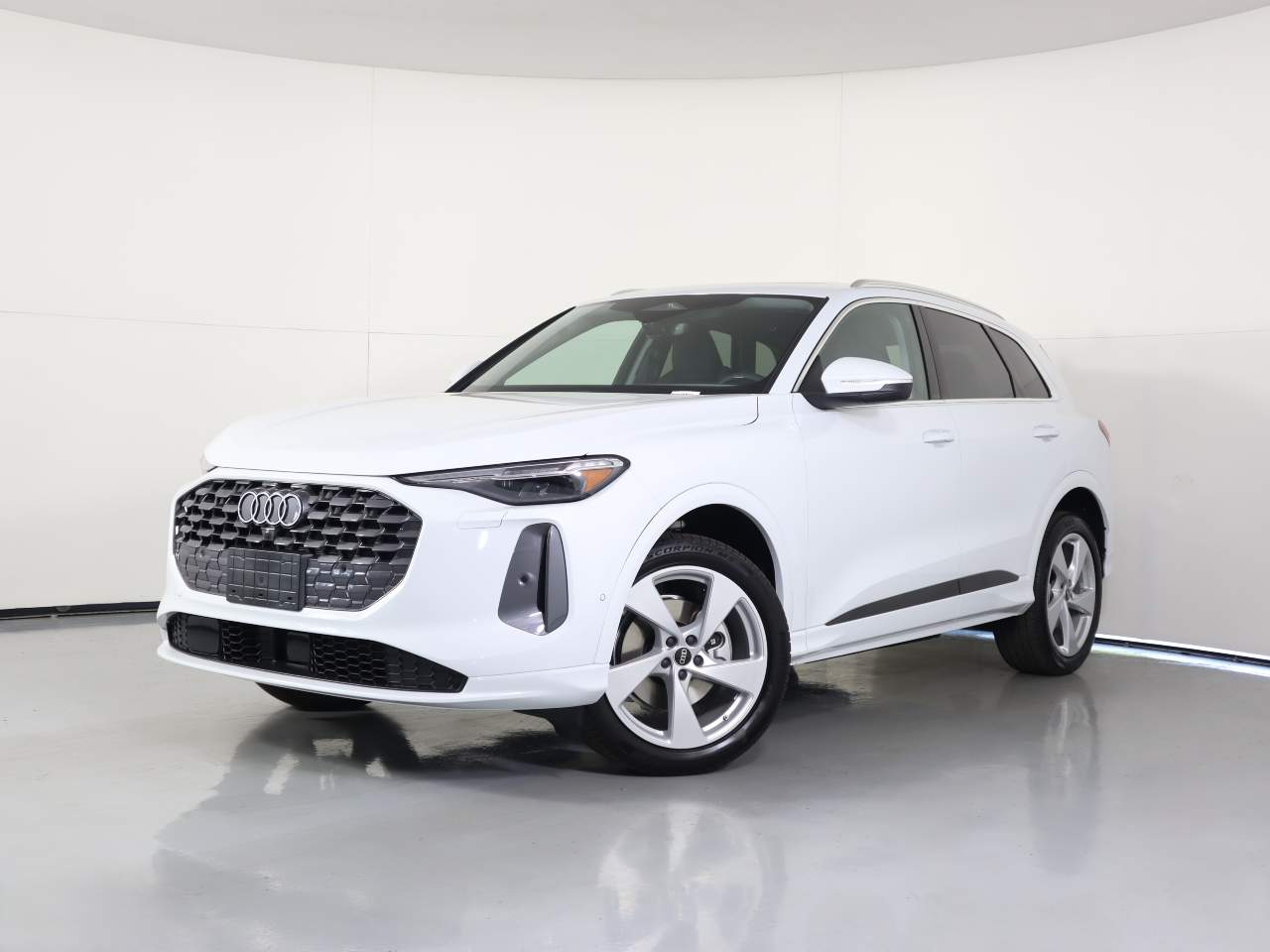 2025 Audi Q5 quattro Premium Plus TFSI