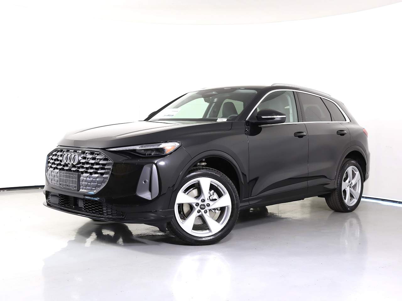 2025 Audi Q5 quattro Premium Plus TFSI