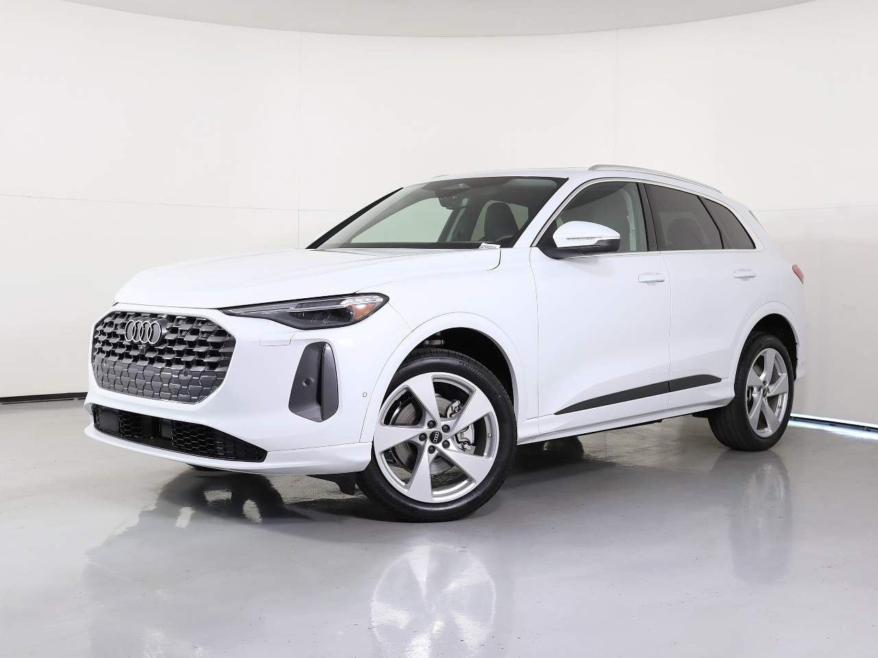 2025 Audi Q5 quattro Premium Plus TFSI