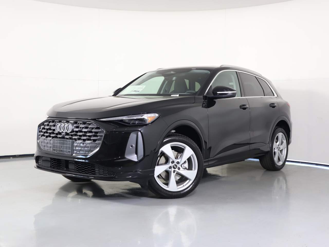 2025 Audi Q5 quattro Premium Plus TFSI