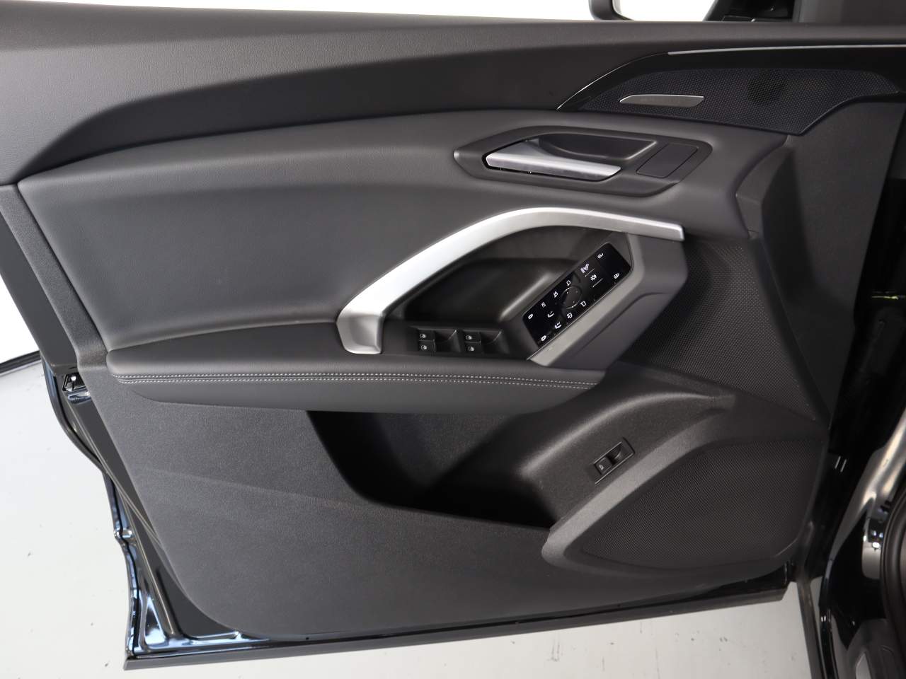 2025 Audi Q5 quattro Premium Plus