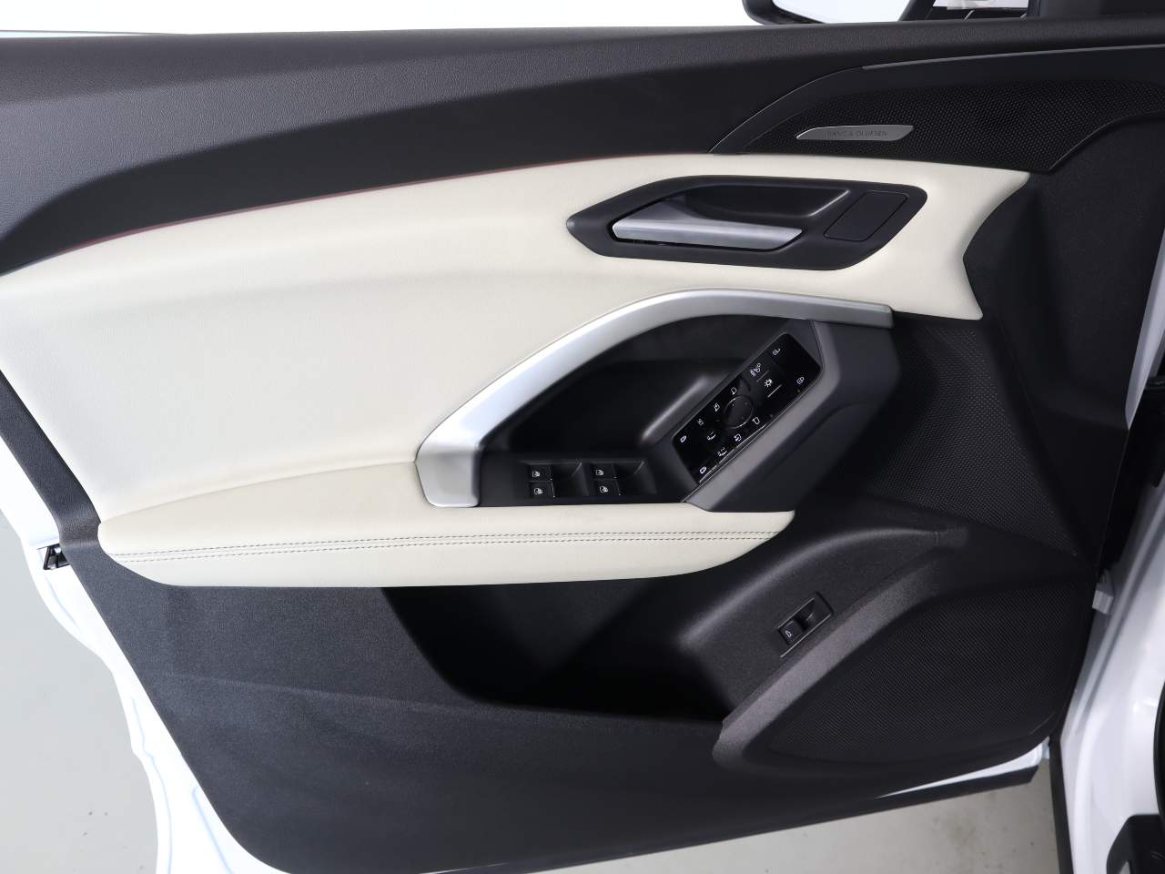 2026 Audi Q5 quattro Premium Plus TFSI