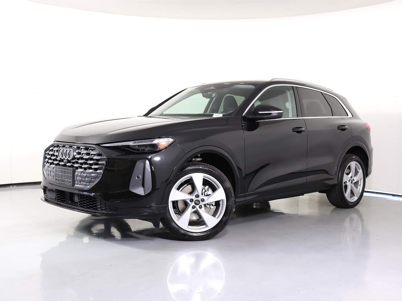 2025 Audi Q5 quattro Premium Plus TFSI