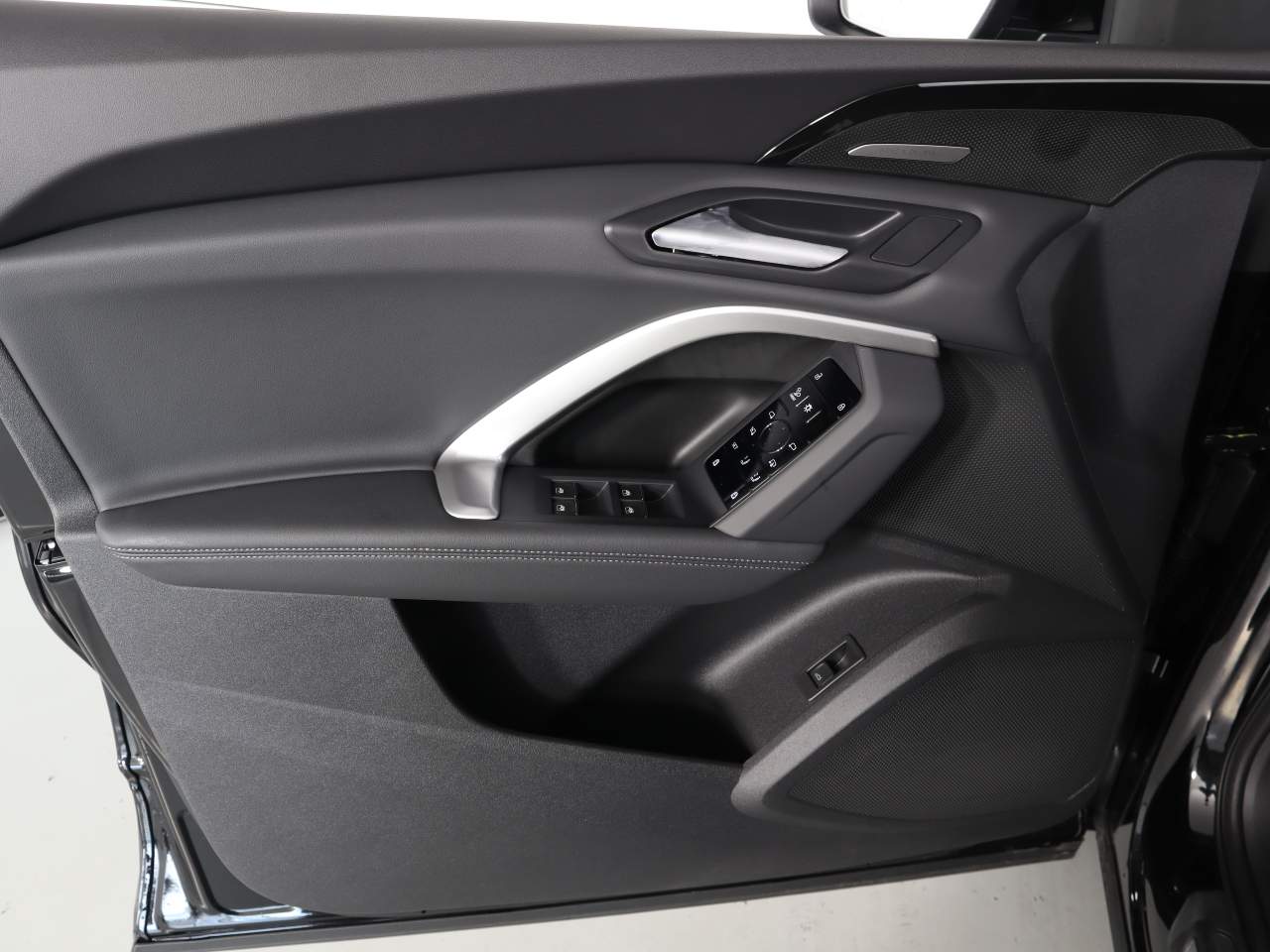 2025 Audi Q5 quattro Premium Plus TFSI