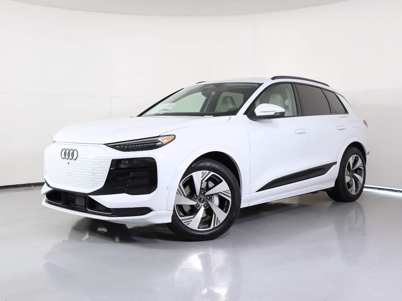 2025 Audi Q6 e-tron quattro Prestige