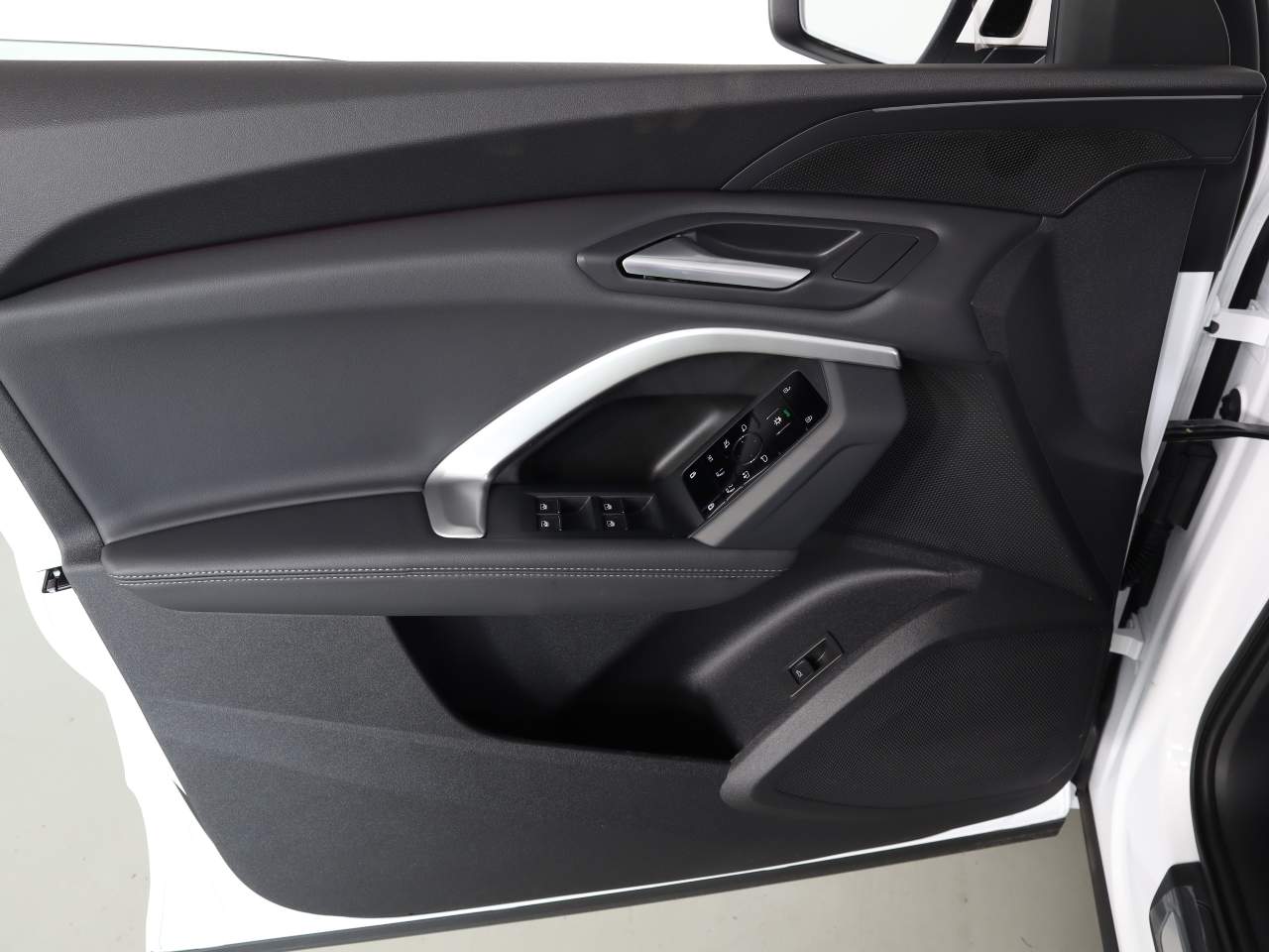 2026 Audi Q5 quattro Premium TFSI