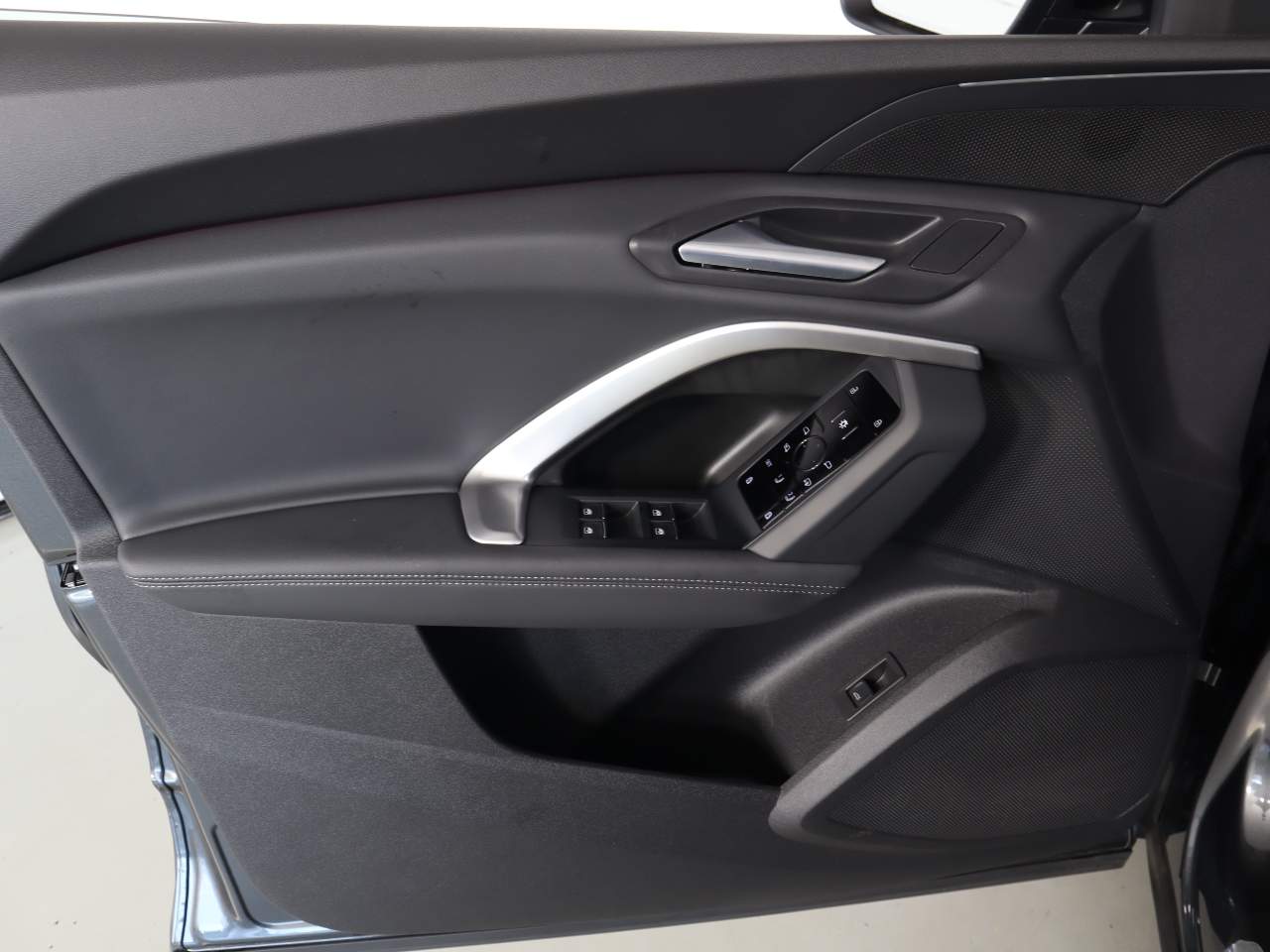 2026 Audi Q5 quattro Premium TFSI