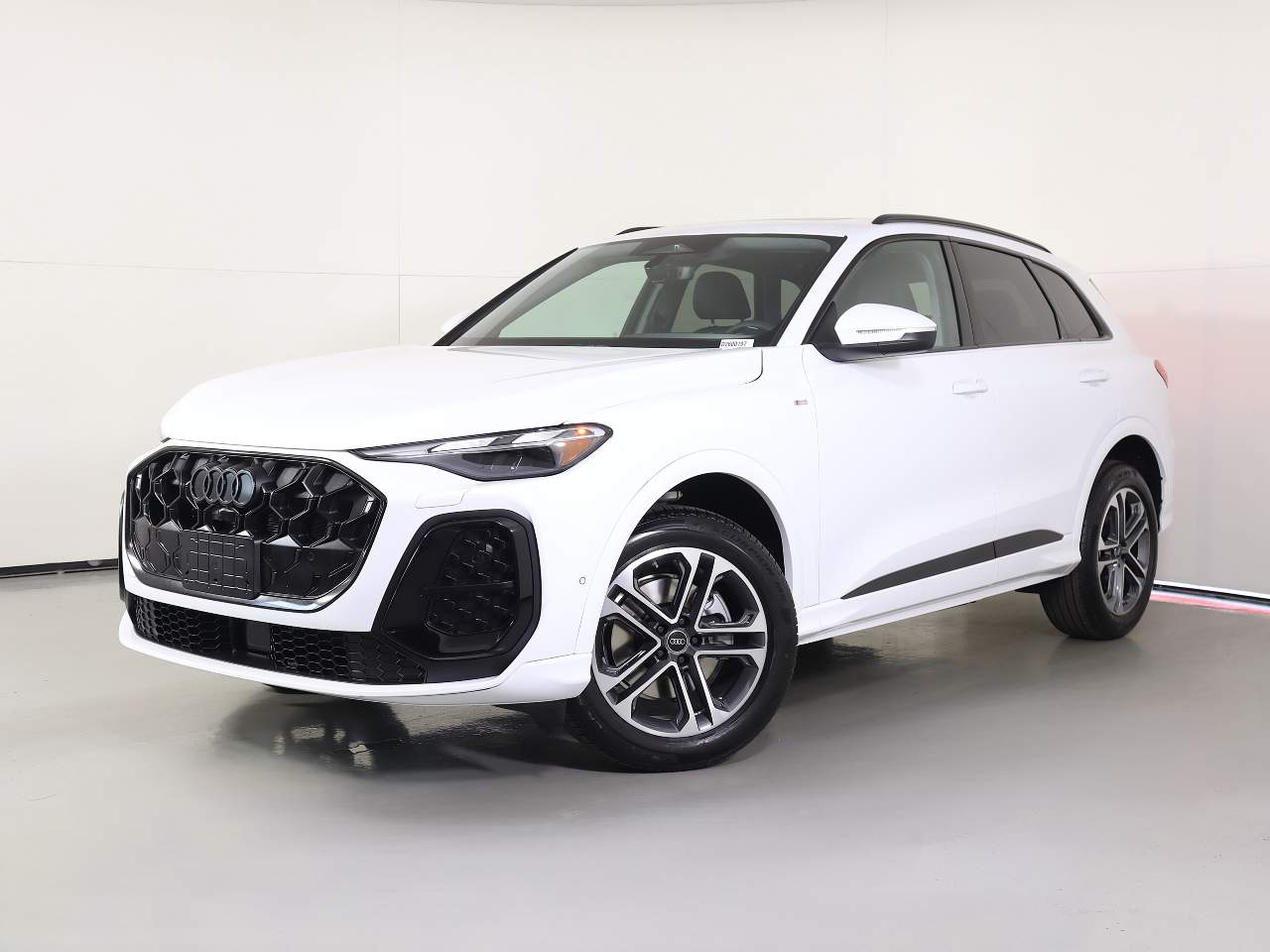 2026 Audi Q5 quattro Premium TFSI
