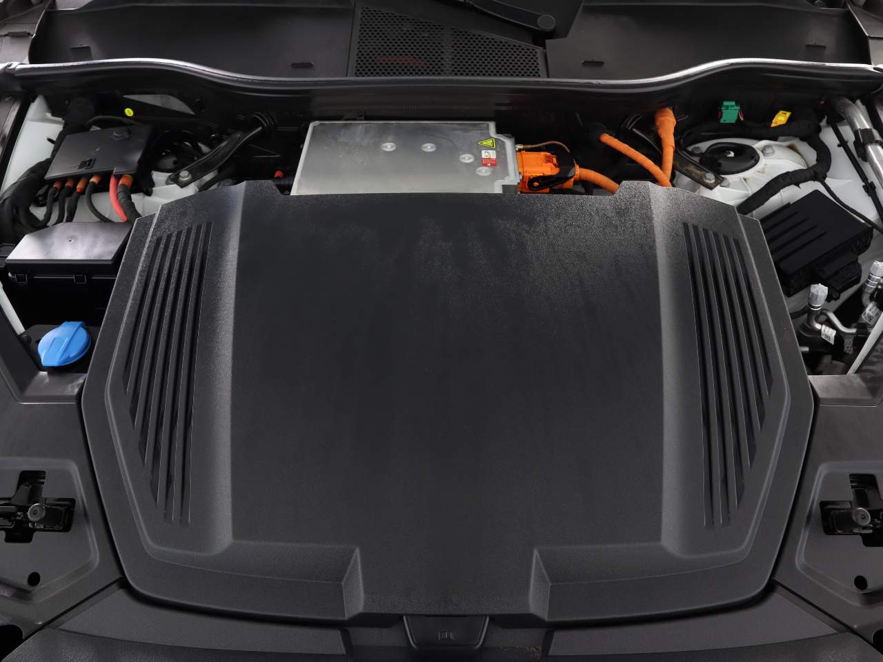 2024 Audi Q8 e-tron quattro Premium Plus