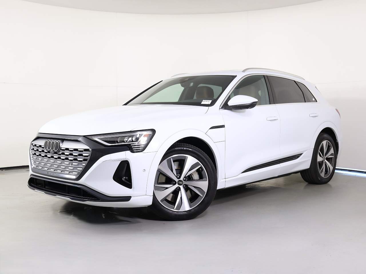 2024 Audi Q8 e-tron quattro Premium Plus