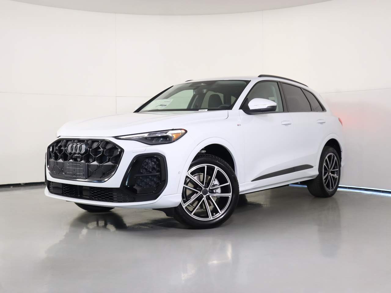 2026 Audi Q5 quattro Premium Plus TFSI