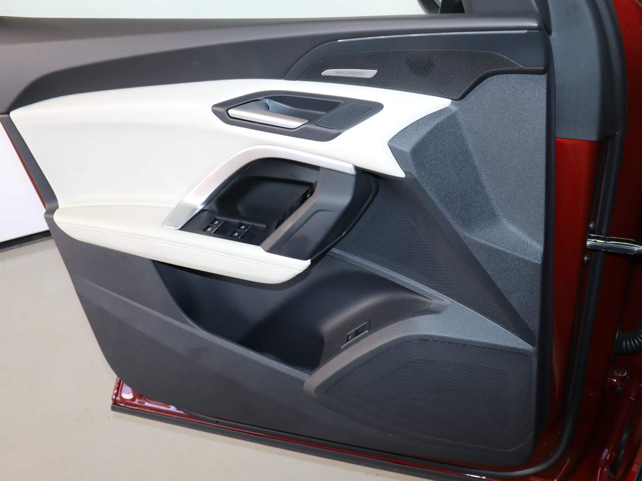 2026 Audi Q5 quattro Prestige TFSI