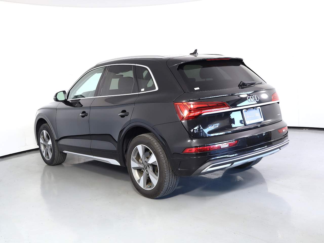 2023 Audi Q5 quattro Premium 40 TFSI