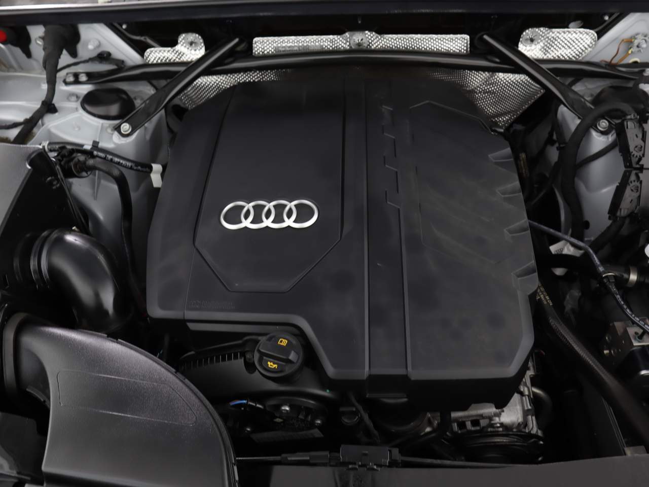 2023 Audi Q5 quattro Premium Plus 40 TFSI