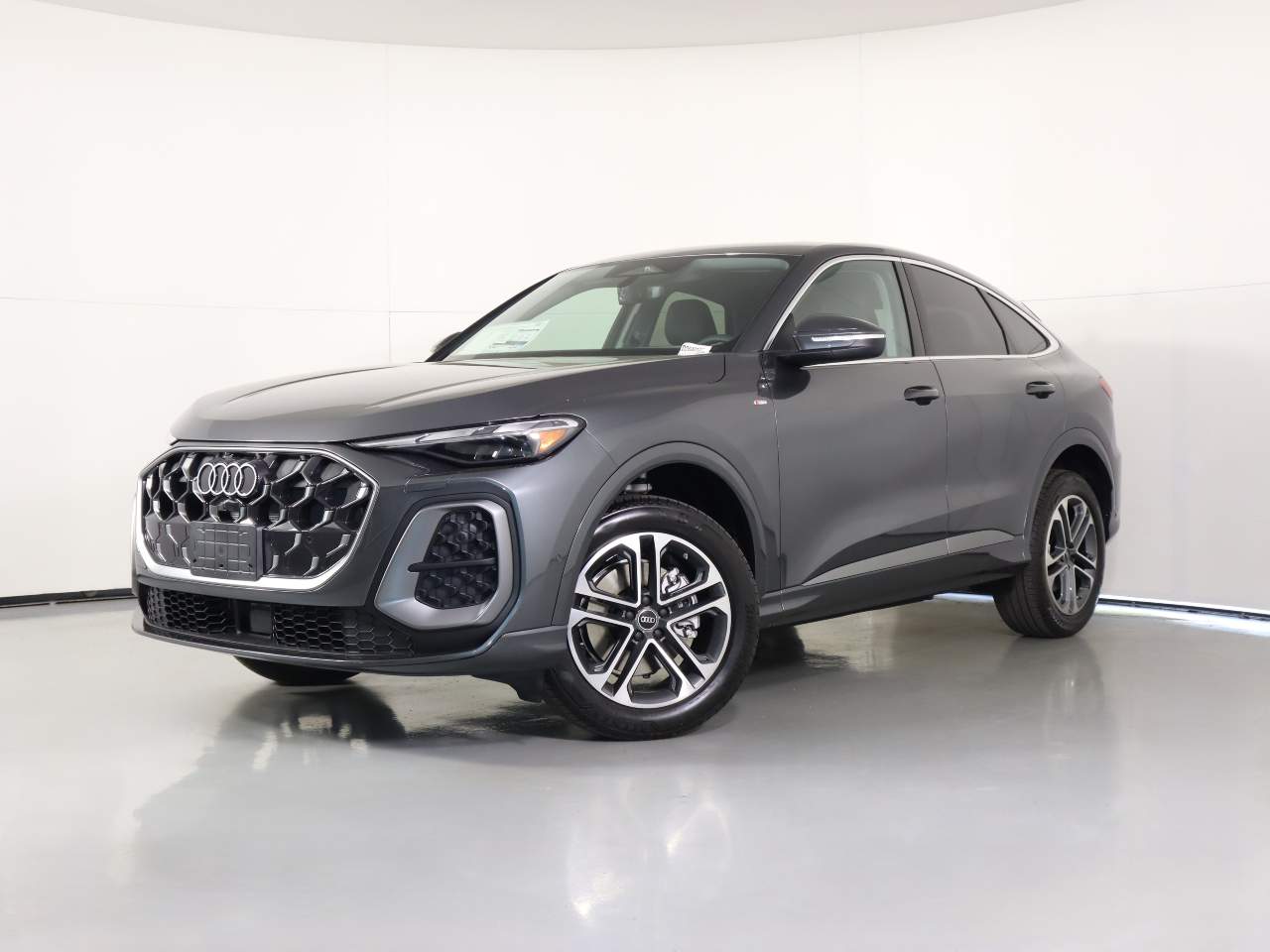 2026 Audi Q5 Sportback quattro Premium TFSI