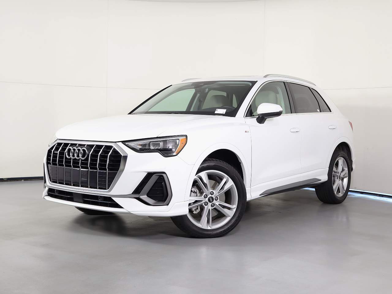 2022 Audi Q3 quattro S line Premium 45 TFSI