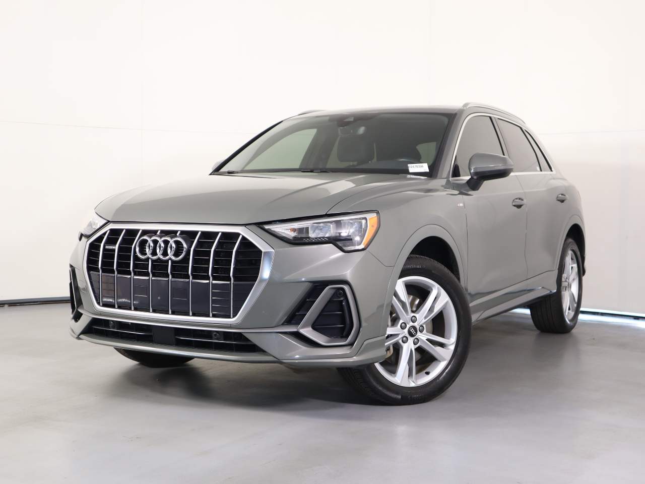 2022 Audi Q3 quattro S line Premium 45 TFSI