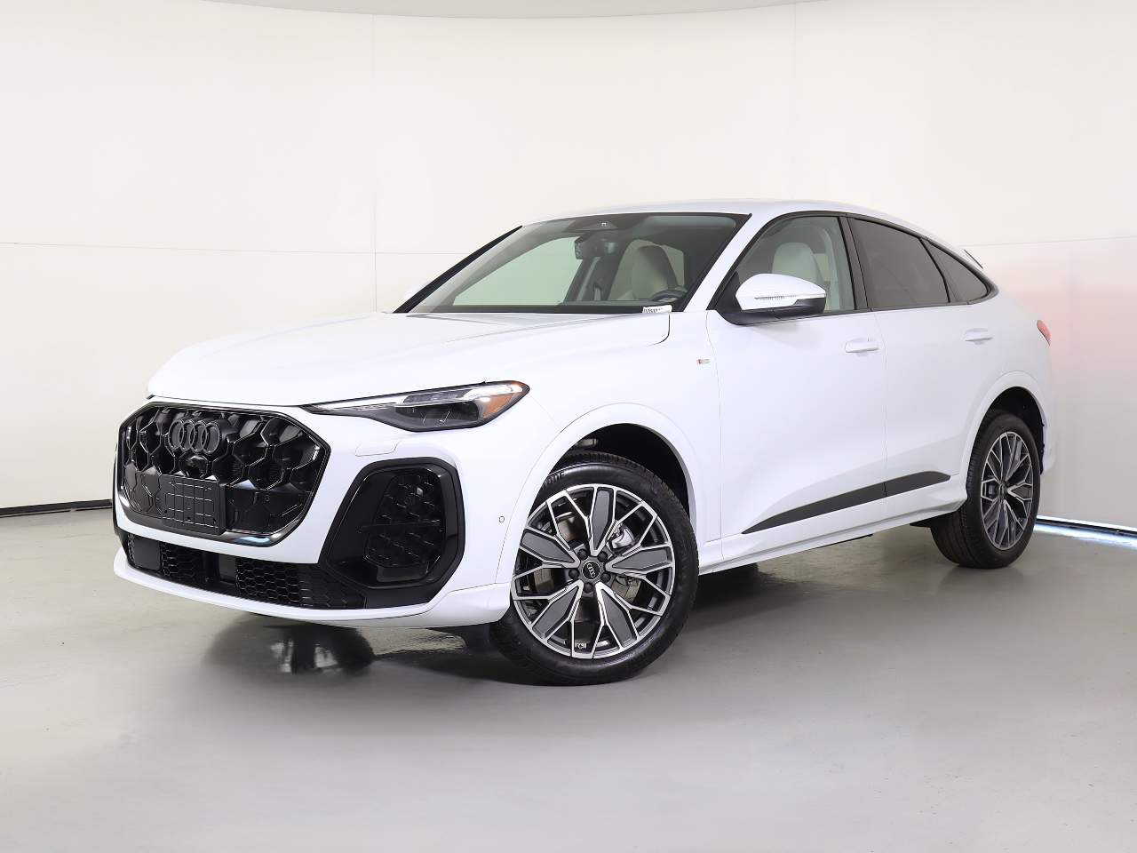 2026 Audi Q5 Sportback quattro Premium Plus TFSI