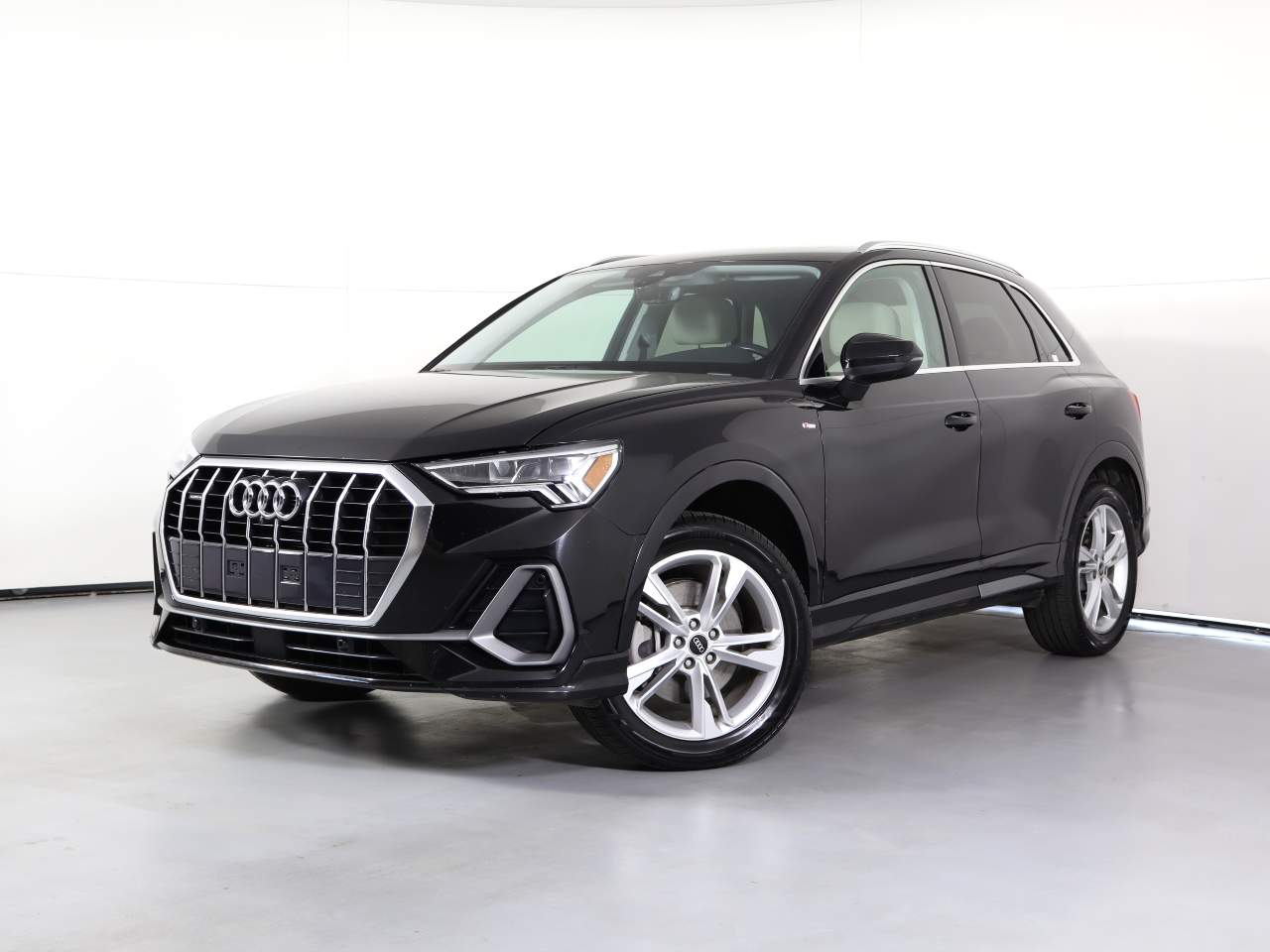 2022 Audi Q3 quattro S line Prem Plus 45 TFSI